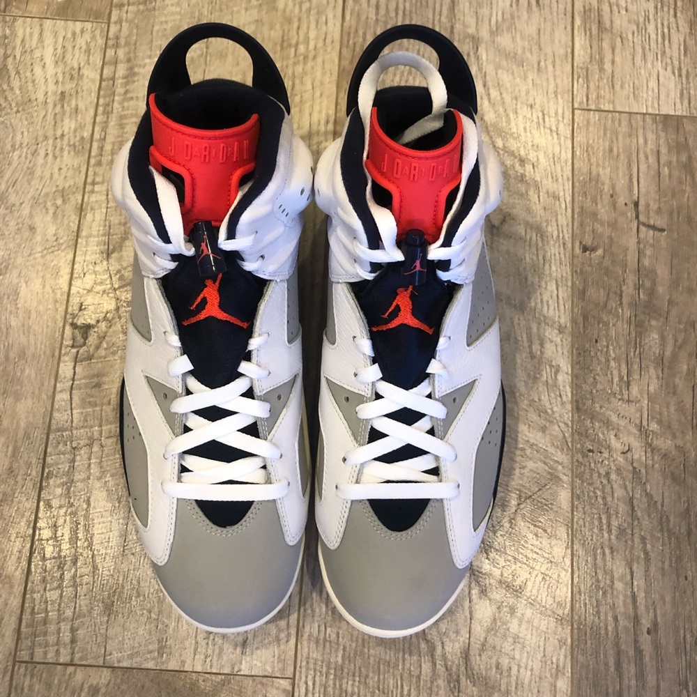 NIKE AIR JORDAN 6 RETRO - Picture 3 of 4